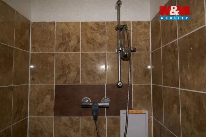 Pronájem obchodního prostoru, Teplice - Trnovany, Masarykova třída, 200 m2