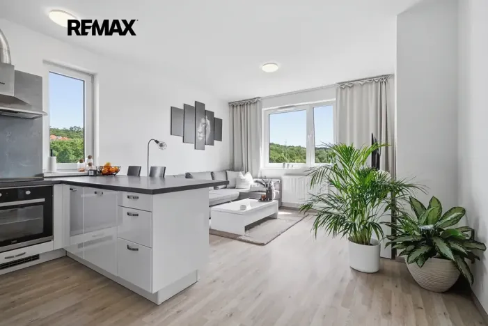 Prodej bytu 2+kk, Praha - Vysočany, Strnadových, 50 m2