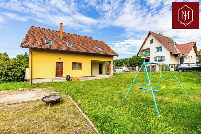 Prodej rodinného domu, Strmilov, 200 m2