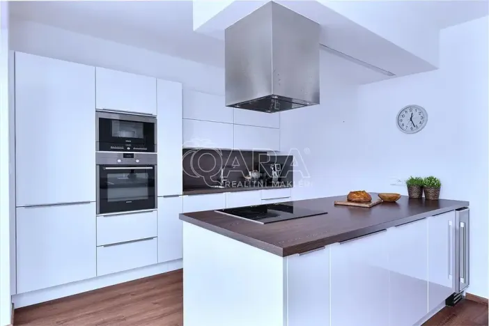 Prodej rodinného domu, Velké Popovice, U Školky, 190 m2