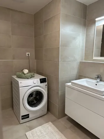 Pronájem bytu 3+kk, Praha - Karlín, Pernerova, 86 m2