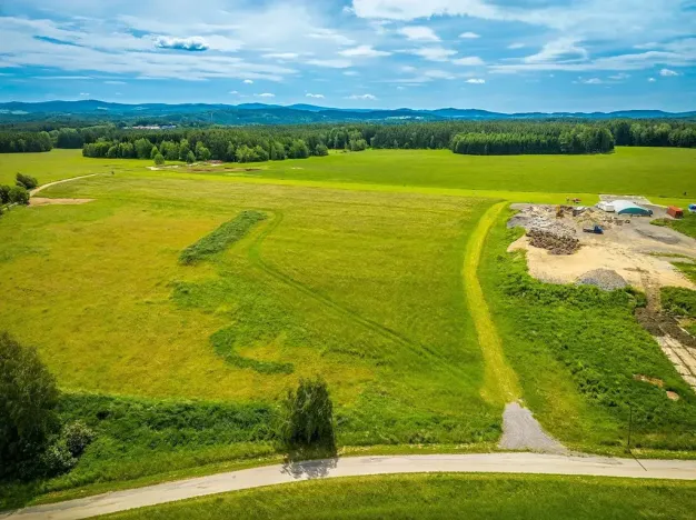 Prodej komerčního pozemku, Omlenice, 2175 m2