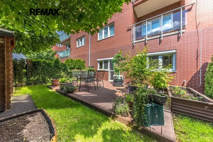 Prodej bytu 2+kk, Praha - Modřany, K Vystrkovu, 62 m2
