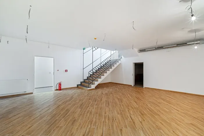 Pronájem restaurace, Praha - Žižkov, Olšanská, 352 m2