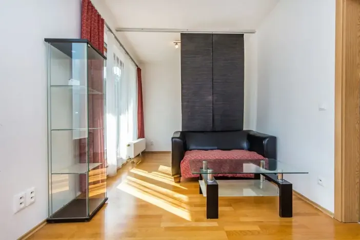 Pronájem bytu 2+kk, Praha - Holešovice, Varhulíkové, 53 m2
