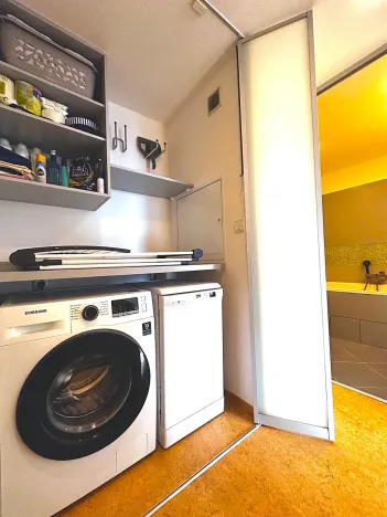 Pronájem bytu 1+kk, Praha, Milánská, 45 m2