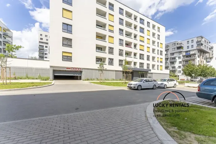 Pronájem bytu 2+kk, Praha - Vysočany, Pod Harfou, 42 m2