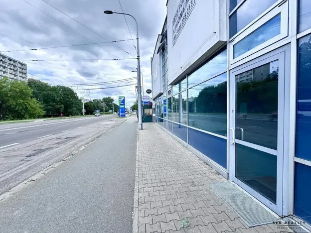 Pronájem obchodního prostoru, Pardubice, Bělehradská, 35 m2