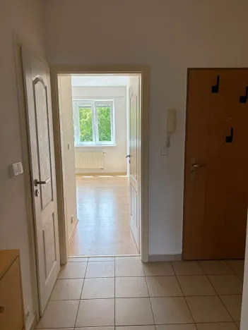 Pronájem bytu 2+kk, Praha - Suchdol, Brandejsovo náměstí, 59 m2