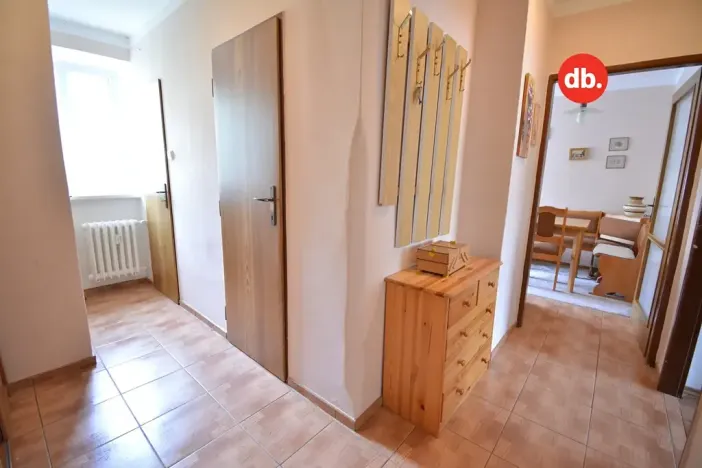 Prodej bytu 2+1, Ostrov, Luční, 64 m2