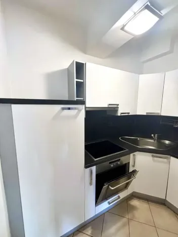 Pronájem bytu 2+kk, Praha - Střešovice, Za Hládkovem, 40 m2