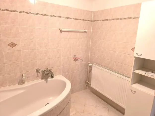 Pronájem bytu 2+1, Rožnov pod Radhoštěm, Pod Chlacholovem, 85 m2