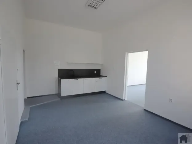 Prodej obchodního prostoru, Liberec, Londýnská, 1453 m2