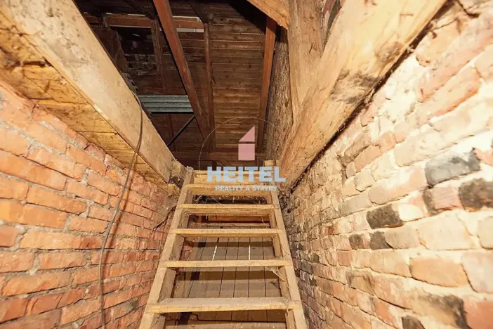 Prodej rodinného domu, Hanušovice, 300 m2