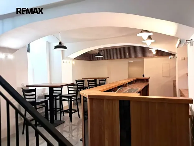 Pronájem obchodního prostoru, Praha - Žižkov, Víta Nejedlého, 71 m2