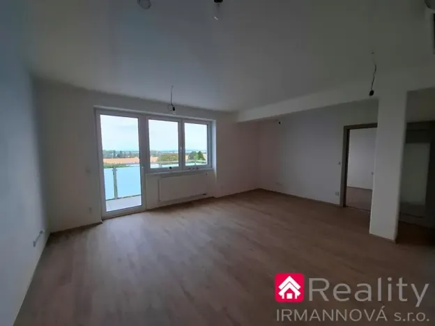 Prodej bytu 2+kk, Pohořelice, Znojemská, 66 m2