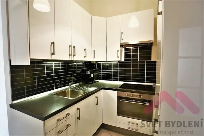 Pronájem bytu 2+kk, Praha - Vinohrady, Radhošťská, 47 m2