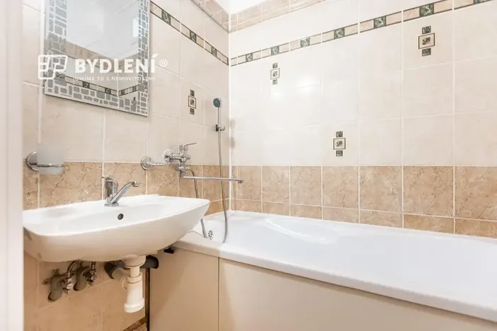 Prodej bytu 2+1, Teplice, Svojsíkova, 56 m2