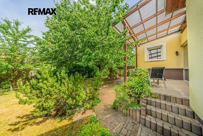 Prodej rodinného domu, Hřebeč, V háji, 165 m2