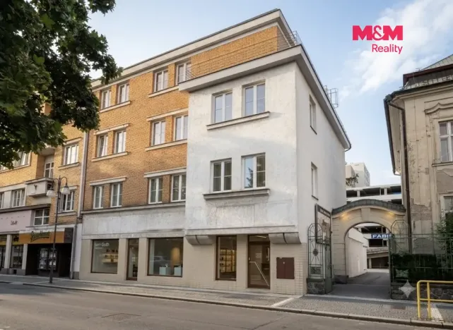 Pronájem obchodního prostoru, Pardubice, Smetanovo náměstí, 350 m2