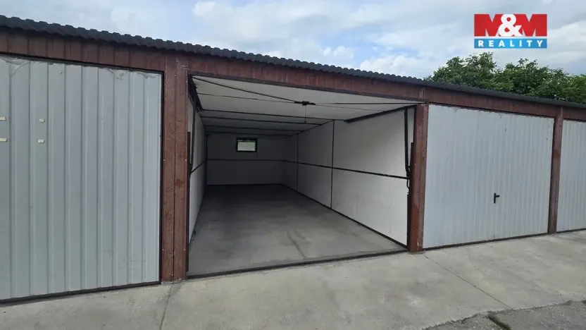 Prodej garáže, Chropyně, 21 m2
