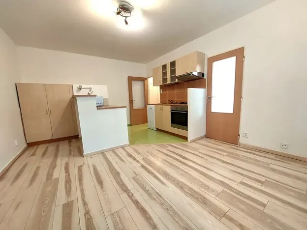 Pronájem bytu 2+kk, Brno, Jana Uhra, 36 m2