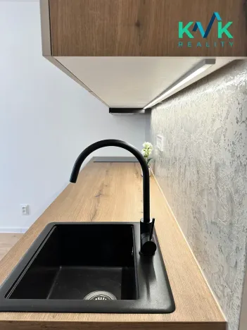 Prodej bytu 1+kk, Karlovy Vary, Fibichova, 20 m2