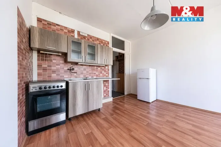 Prodej bytu 1+1, Karlovy Vary, Chomutovská, 35 m2