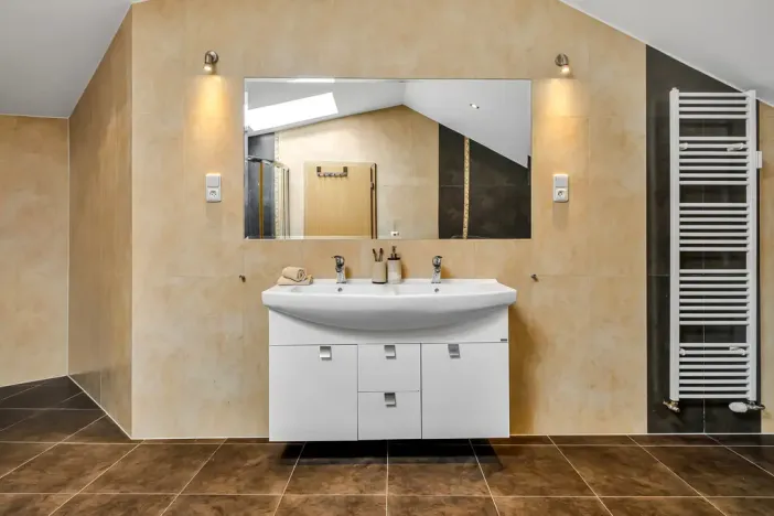 Prodej bytu 3+kk, Šestajovice, Komenského, 116 m2