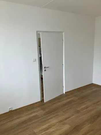 Pronájem bytu 2+kk, Praha - Kamýk, Zvolská, 40 m2