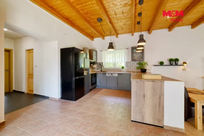 Prodej rodinného domu, Valy, Na Stráni, 238 m2