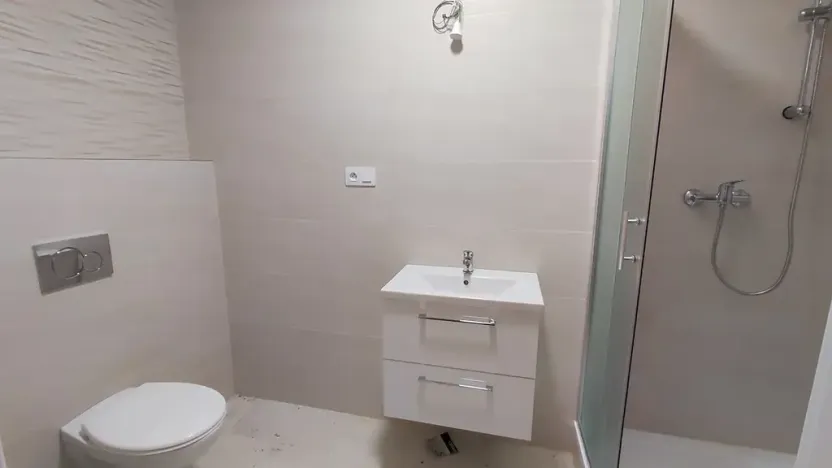 Prodej obchodního prostoru, Praha, Bělohorská, 86 m2