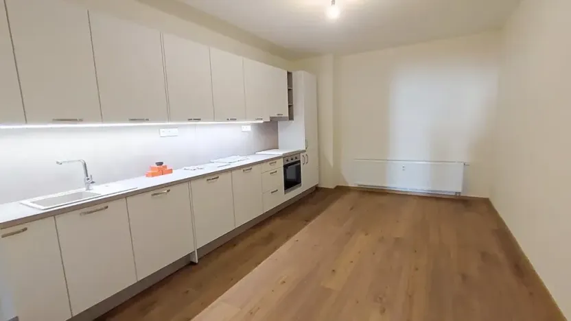 Prodej obchodního prostoru, Praha, Bělohorská, 86 m2