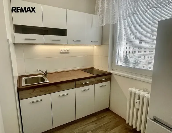 Pronájem bytu 1+1, Praha - Modřany, Botevova, 29 m2