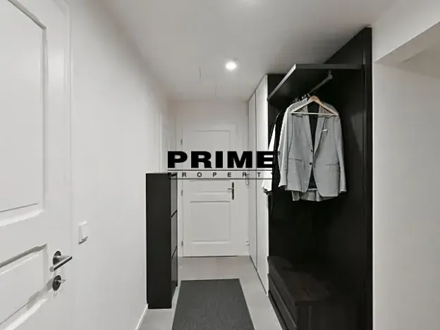 Pronájem bytu 2+kk, Praha - Vinohrady, Laubova, 50 m2