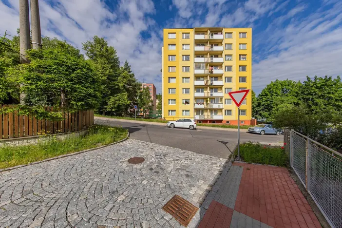 Pronájem bytu 2+kk, Vsetín - Rokytnice, Okružní, 37 m2