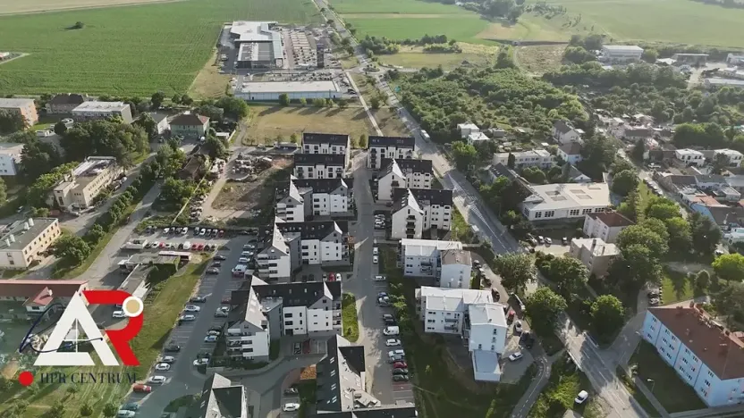 Pronájem bytu 2+kk, Pohořelice, Znojemská, 52 m2
