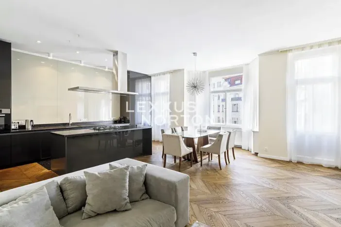 Prodej bytu 4+kk, Praha - Staré Město, Valentinská, 157 m2