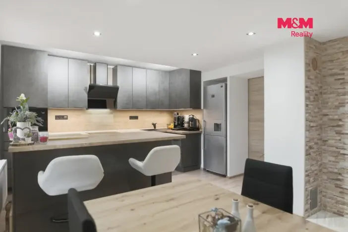 Prodej rodinného domu, Stěžery, Lipová, 250 m2