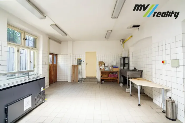 Pronájem obchodního prostoru, Praha - Holešovice, Milady Horákové, 160 m2