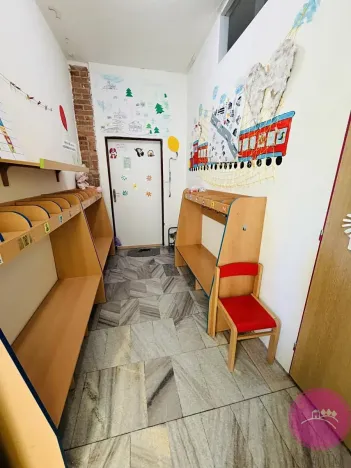 Pronájem kanceláře, Dolany, 110 m2