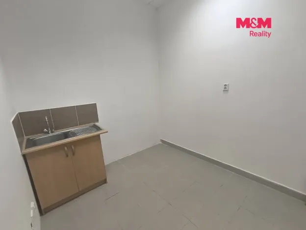 Pronájem obchodního prostoru, Ústí nad Labem - Ústí nad Labem-centrum, Hoření, 140 m2