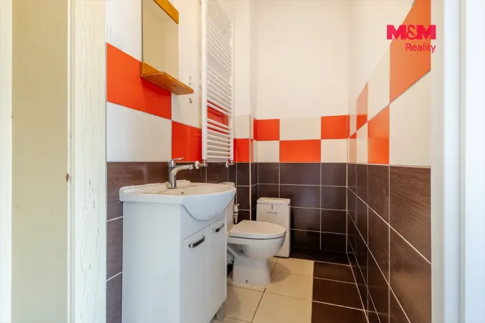 Prodej rodinného domu, Mikulášovice, 200 m2