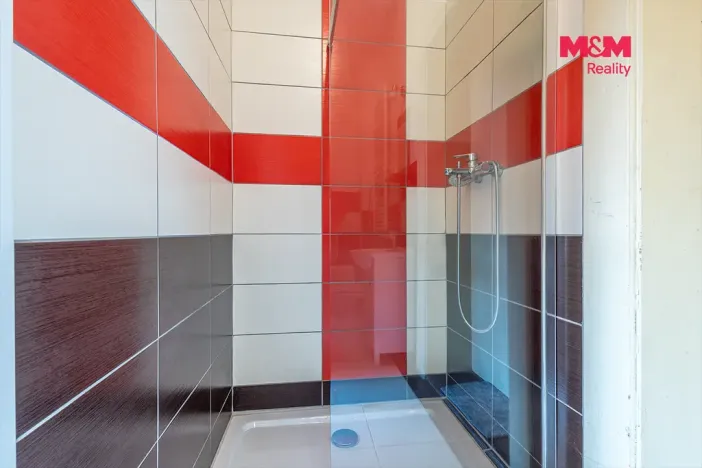 Prodej rodinného domu, Mikulášovice, 200 m2