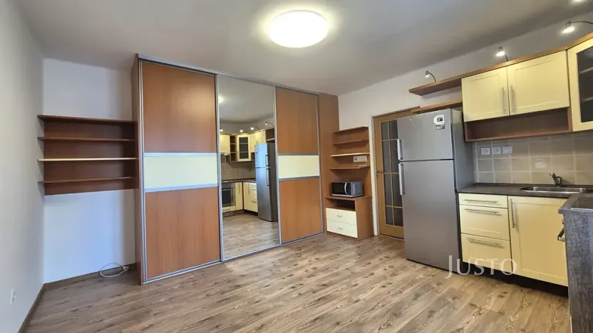 Pronájem bytu 2+kk, Písek, Nádražní, 32 m2