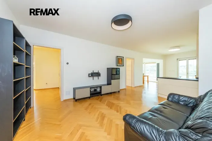 Pronájem bytu 3+kk, Praha - Podolí, U Kublova, 88 m2