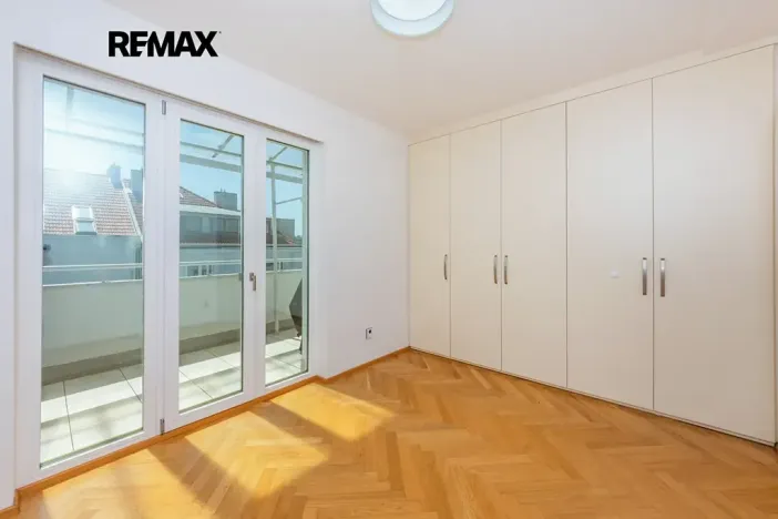 Pronájem bytu 3+kk, Praha - Podolí, U Kublova, 88 m2