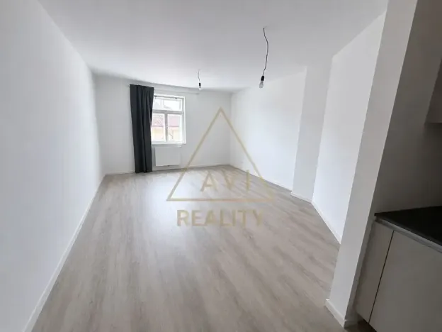 Pronájem bytu 2+kk, Praha - Vršovice, Černomořská, 58 m2