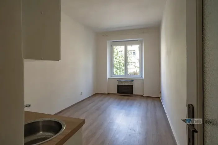 Pronájem bytu 2+1, Praha - Vršovice, Vršovická, 56 m2