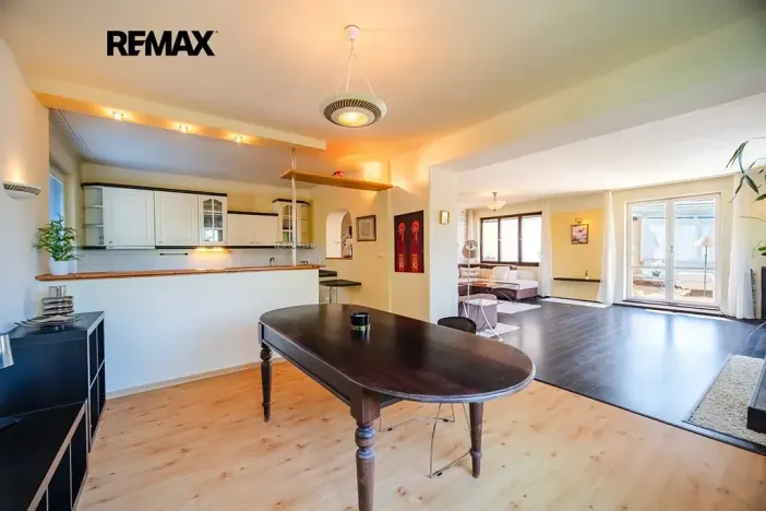Prodej bytu 6+kk a větší, Doksy, Okružní, 412 m2